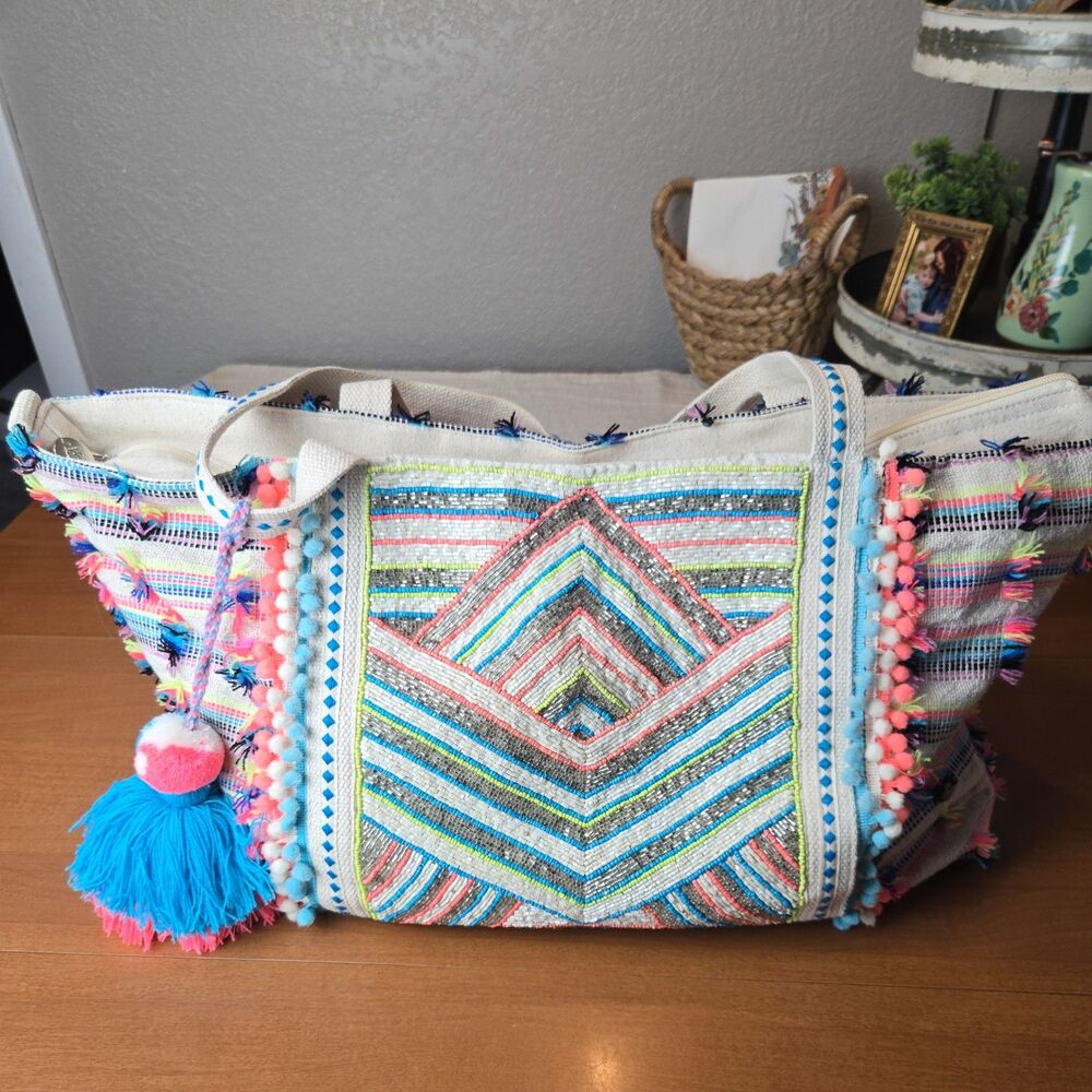 America and Beyond NWOT Boho Beaded Chevron Canvas Beach Tote Pool Bag